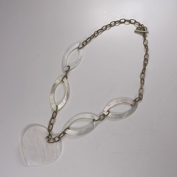 Mother of Pearl Heart Shaped Shell Necklace - Picture 6 of 6